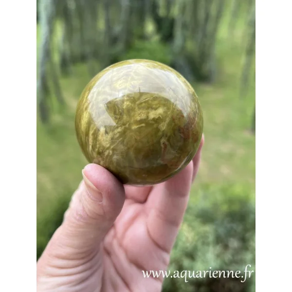 Opale verte de Madagascar. Sphère opale verte : Vertus & Utilisations | Boutique Lithothérapie