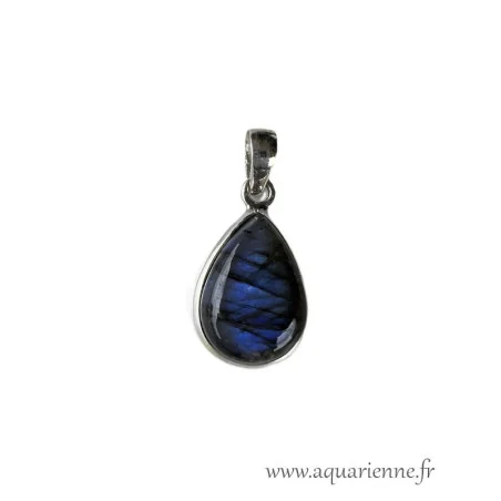 Pièce unique vous recevrez le pendentif argent 925 et labradorite que vous voyez sur les photos.