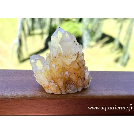 Quartz Céleste doré de Madagascar (Ambatofinandrahana). Poids : 165g - Hauteur : 7,4 cm. Pièce unique.