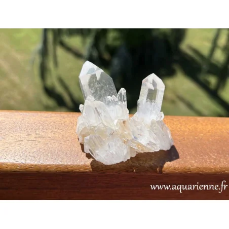 Élevez vos vibrations avec l'énergie lumineuse de ce quartz céleste. Pièce unique, idée cadeau à offrir ou à s'offrir.