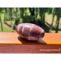 Shiva lingam, pierre sacrée en Inde, générateur d’énergie pour les nettoyages énergétiques, la méditation et la guérison.