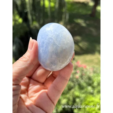 Alliée de votre sérénité, la calcite bleue apaise naturellement. Sa douce énergie est aussi adaptée pour les enfants.