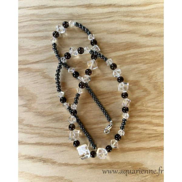Cristal de roche, hématite, quartz fumé, collier Trésor d'ancrage en pierres naturelles. Collier création, bijou pièce unique.