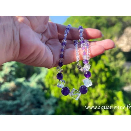 Collier "Namasté", pièce unique composé de cristal de roche et d'améthyste. Bijou énergétique à offrir ou à s'offrir.