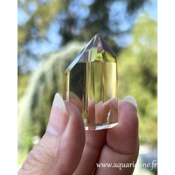 Prisme Citrine extra - 40 mm - 31 g - 6 côtés dont une face Isis. Pièce unique que vous pouvez acheter dès maintenant.