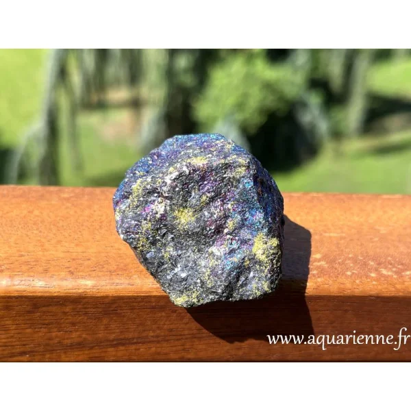 Bloc de chalcopyrite irisée brute du Mexique. Pierre naturelle de chalcopyrite arc-en-ciel. Pièce unique.