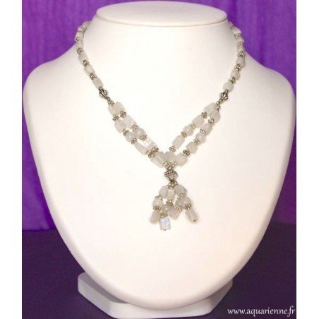 Collier en Pierre de Lune et Métal Ciselé "Éclatant"