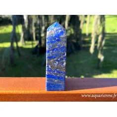 Obélisque en lapis-lazul d'Afghanistan de 14 cm de hauteur. Intuition, clairvoyance, souveraineté intérieure. Pièce unique
