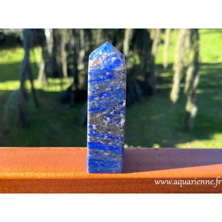 Obélisque en lapis-lazul d'Afghanistan de 14 cm de hauteur. Intuition, clairvoyance, souveraineté intérieure. Pièce unique