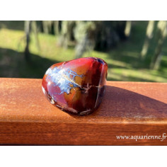 Cornaline. Galet de cornaline de Madagascar : 54 mm - 117g. Pierre naturelle polie main. Pièce unique.