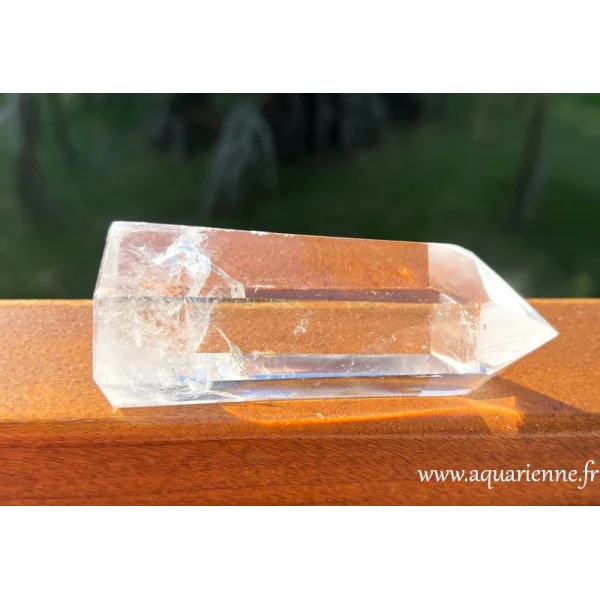 Prisme de cristal de roche de Madagascar. Pièce unique : 10,5cm de haute et 290g. A offrir ou à s'offrir.