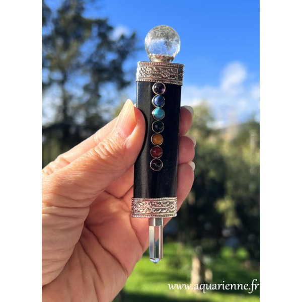 Baguette magique en tourmaline noire, cristal de roche et pierres 7 chakras. Réveillez l'enchanteur qui est en vous.