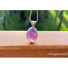 Pendentif argent 925 et Améthyste naturelle de 39 mm avec sa bélière finement ciselée. Pièce unique.