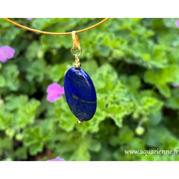 Éclat naturel du Lapis-lazuli – pendentif artisanal Clarté Céleste