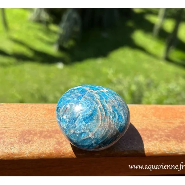 Galet Apatite bleue – Expression, Intuition & Créativité