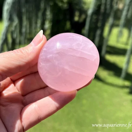 Quartz rose pour lithothérapie – Galet unique de 57 mm et 128g. Amour, guérison, douceur.