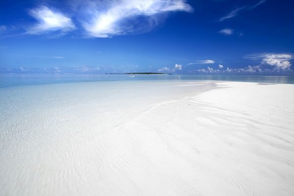 Plage de sable blanc, quartz pur